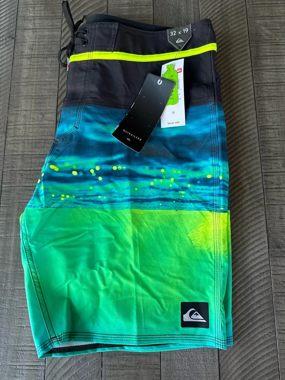 Quiksilver Hold Down Vee 19